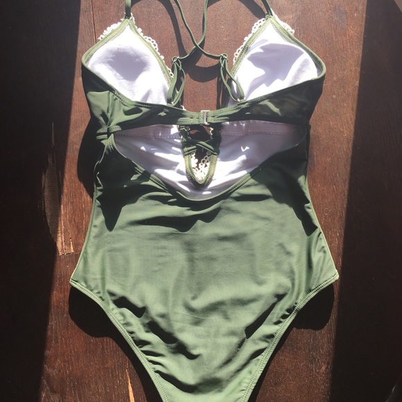 🏝Crochet Trim Olive Monokini - Picture 2 of 3